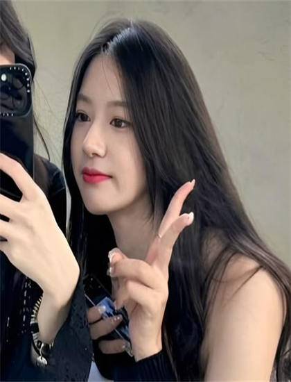 《色迷睡美人陪睡美人》主题思想深度解读经典的：核心意义与社会价值分析